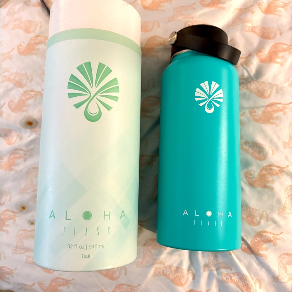 ALOHAS Mint Flask with Black Lid